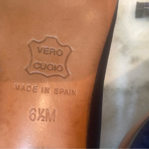 Donald J Pliner  navy velvet shoes - Picture 7 of 10